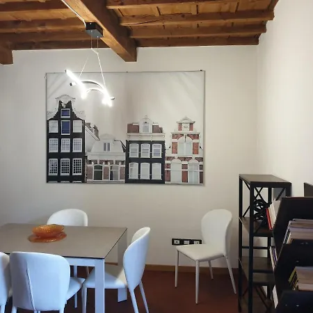 Santo Stefano Apartment *